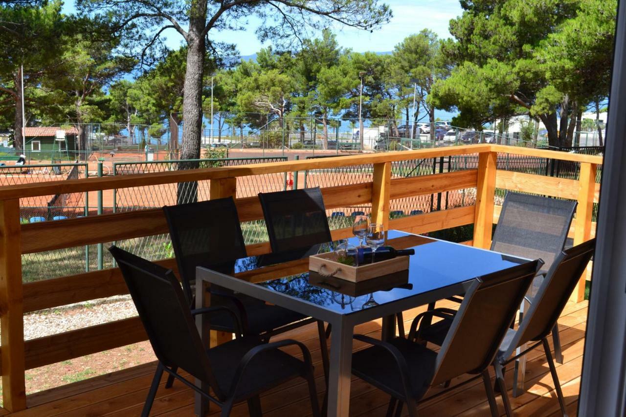Apartments And Mobile Homes Makarska Eksteriør bilde