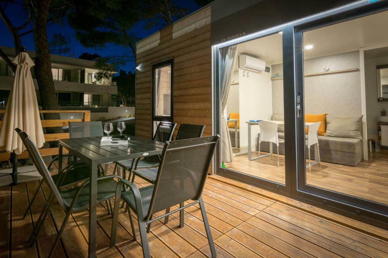 Apartments And Mobile Homes Makarska Eksteriør bilde